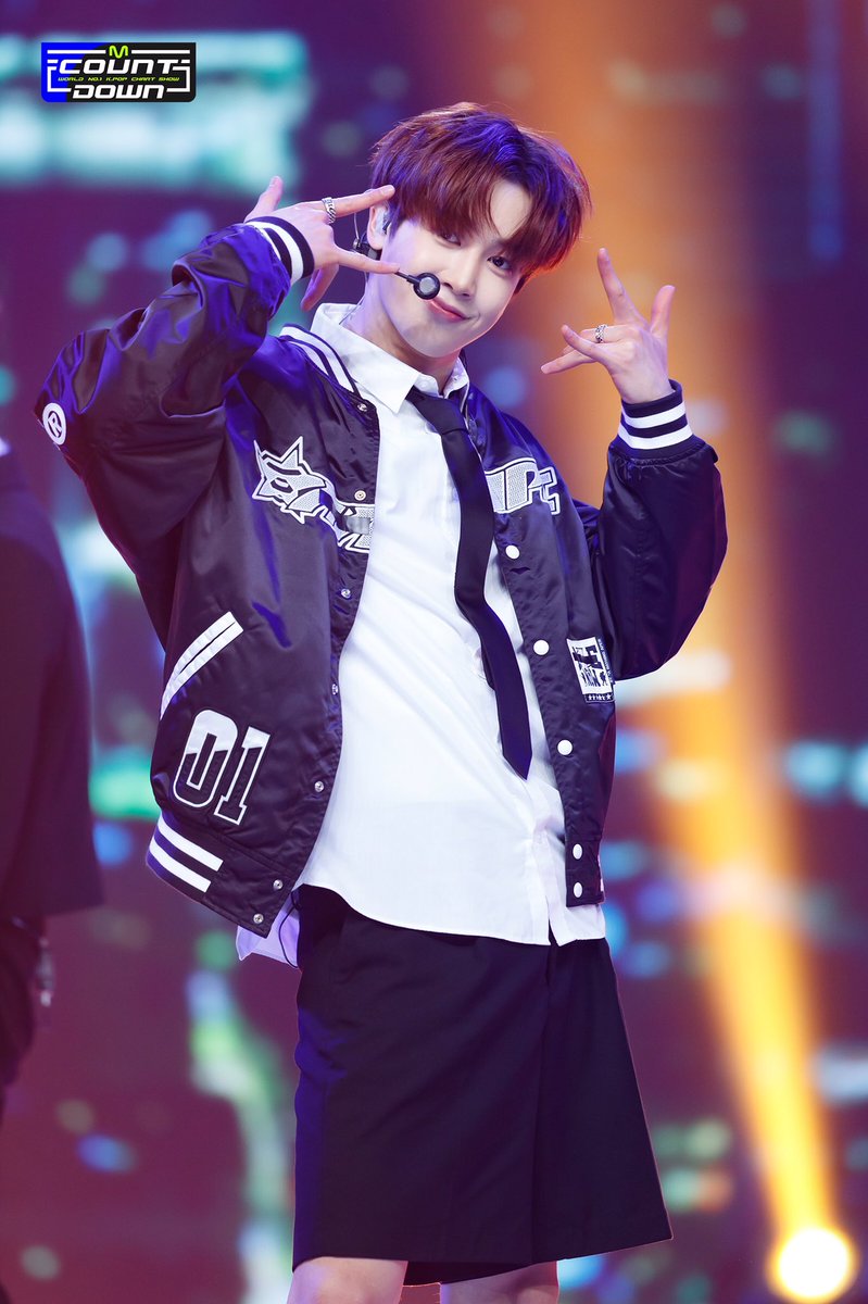 HUNTERN1TY's tweet photo. [📷] 230504 #MCOUNTDOWN Behind Stage

#HUNTER #xikers #xikershunter 
#헌터 #ฮันเธอร์ #싸이커스 https://t.co/OJO8adrKop