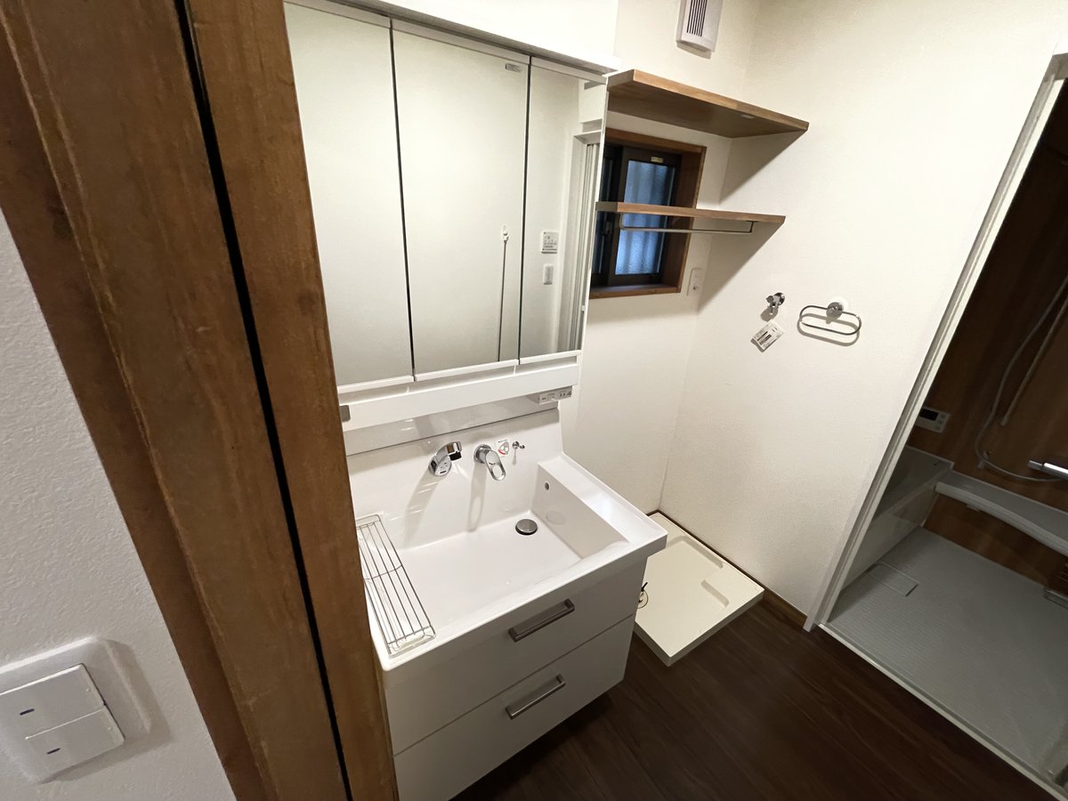 ☆　Koume House　☆
11 min from Hino station
Rent: 105,000yen
1LDK | System kichen | Separate bath /toilet 
#Hino #Tokyo #TokyoRealEstate #ForeignerFriendly