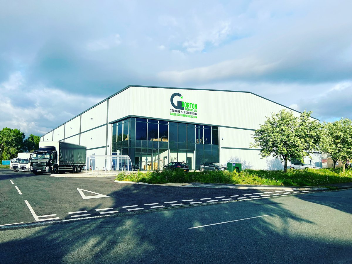 What an amazing sight to see to start the working week, our fleet of vehicles lined up and ready for action in front of the Gorton Brothers Limited headquarters.
#GortonBrothersLtd #Fleet #DedicatedTransport #Logistics #PalletDistribution #WarehouseStorage