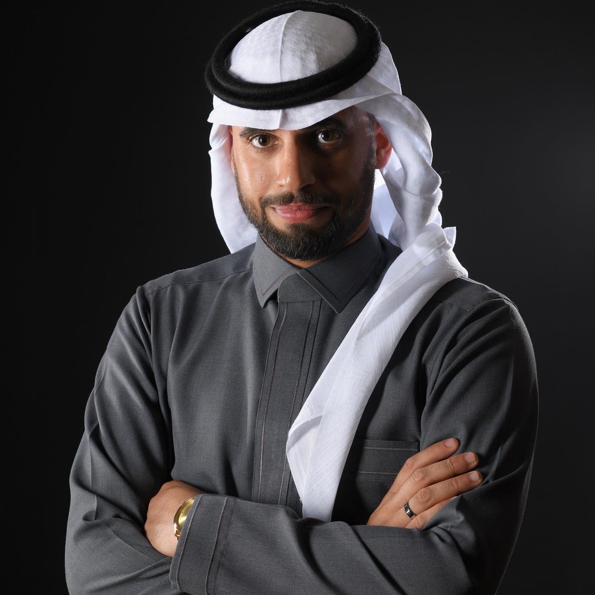 ''ولقِيتُها أُنساً لقلبي دائماً 
روحاً حوتني ودّها بِتفانِ ''💍🤍