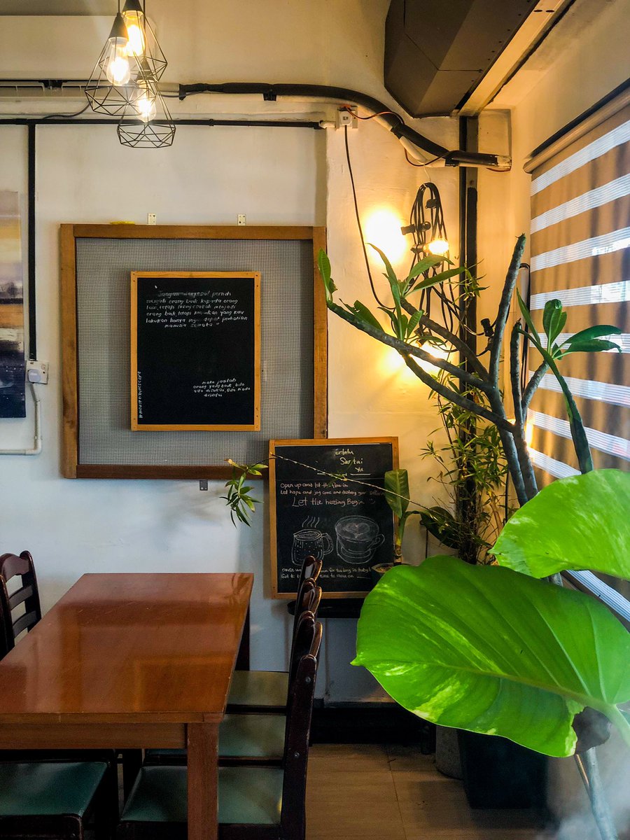 syazwisyafiq's tweet photo. Hai teman teman, mintak tolong support business kecilan saya iaitu Monsterbytes cafe terletak di Batu Caves ! Tak mintak lebih mintak tolong  RT dah kalau kelapangan masa jemput la singgah. Terima kasih ✌🏻

IG : https://t.co/E19KDPc3ry https://t.co/LUVqatL2Ji