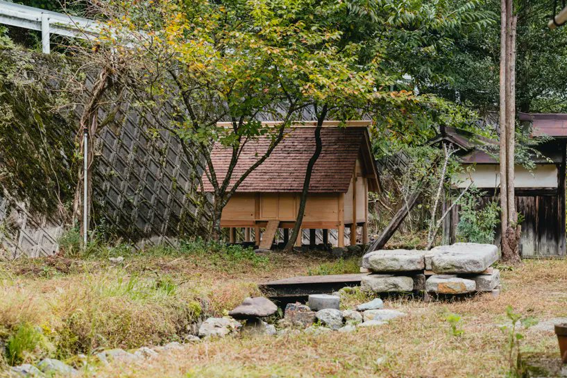 designboom's tweet photo. japanese shrine architecture informs 2m26’s zero-impact chicken coop in japan https://t.co/Q7cWcTa8Z0 https://t.co/0DsIMspSHy