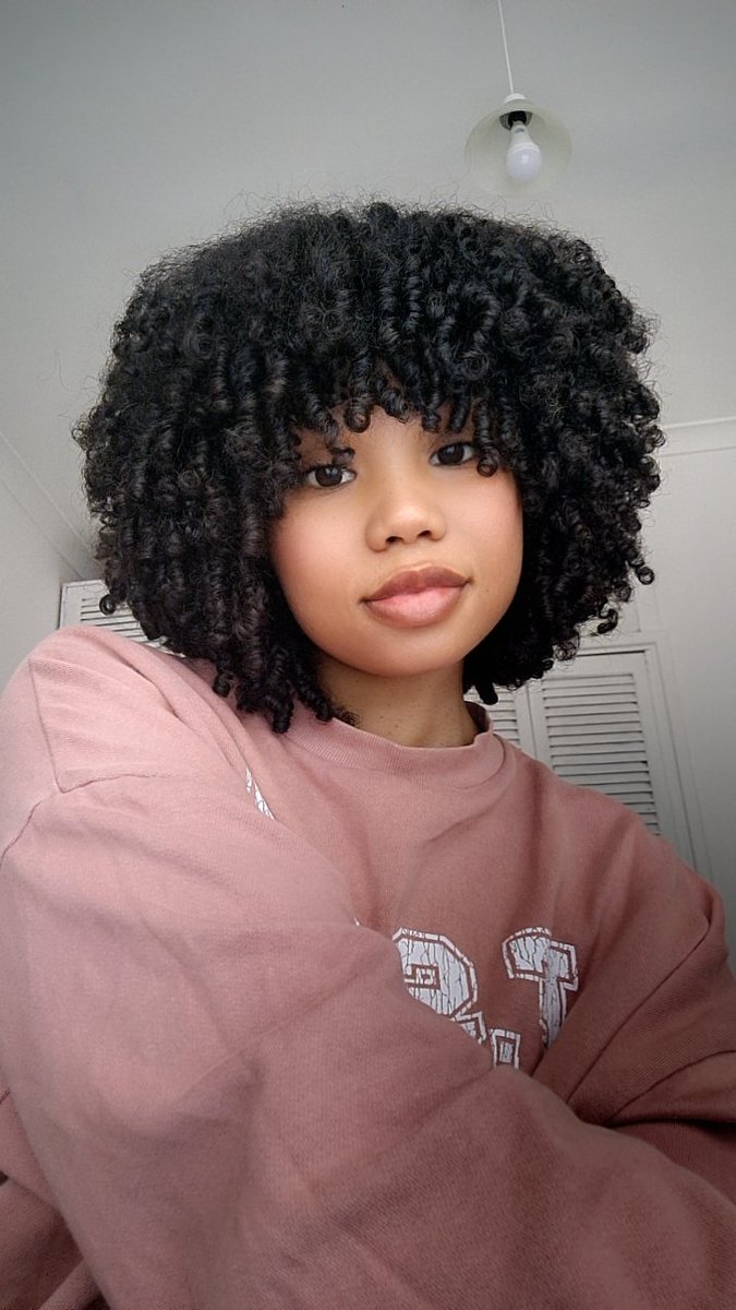 MissDFelix's tweet photo. An almost 33 year old 😁 https://t.co/xTsEw4ry1k