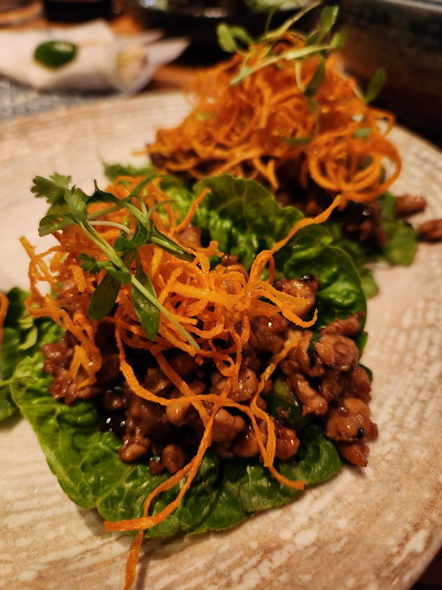CurioGastro's tweet photo. Hoy tocó comer en China poblano de @chefjoseandres 
Mis respetos: todo delicioso! Todo! 
@Vegas 
#OnlyVegas #MeanwhileInVegas https://t.co/aiEB2IJr28
