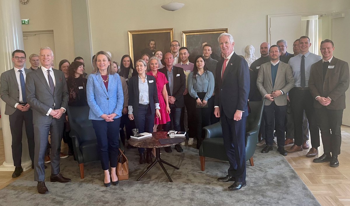 Thanks @HelsinkiUni for hosting Ambassador Hickey and <a href="/USAmbNATO/">U.S. Ambassador to NATO</a> for a lively discussion with students and staff on what Finland’s NATO membership will mean for Finland, 🇺🇸🇫🇮 relations, and the Alliance. #WeAreNATO