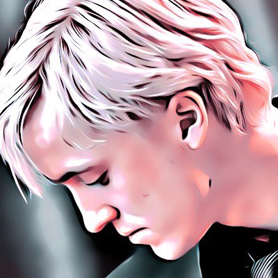 urcig tweet media