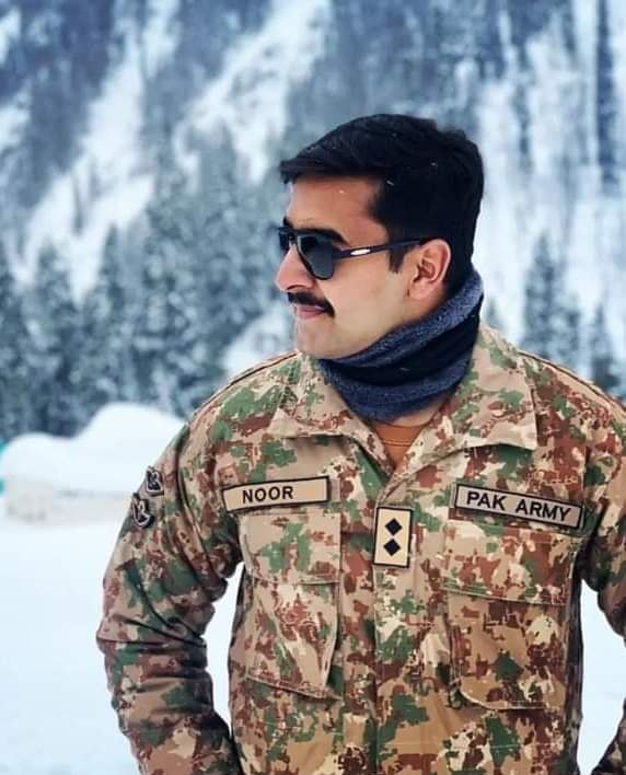 surpriiime's tweet photo. Pak Army officer Lt Noor #72d after he stepped on an old IED planted near #LoC in #NeelamValley.

NOOR WITH THE HOOR.....💥

.
.
#paff pigs 🐷 #ssg pigs 🐷 #pakarmy pigs 🐷 https://t.co/WsVctmGvFt