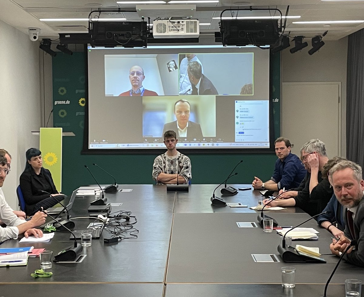 Volles Haus gestern bei der Diskussion zur EU-Reformdebatte! 

Die Zukunftskonferenz hat gute Impulse gegeben, die Zeit vor den Europa-Wahlen muss genutzt werden, um weitere Ergebnisse umzusetzen. 

Vielen Dank an die Referierenden und einen schönen #Europatag! 🇪🇺🥳