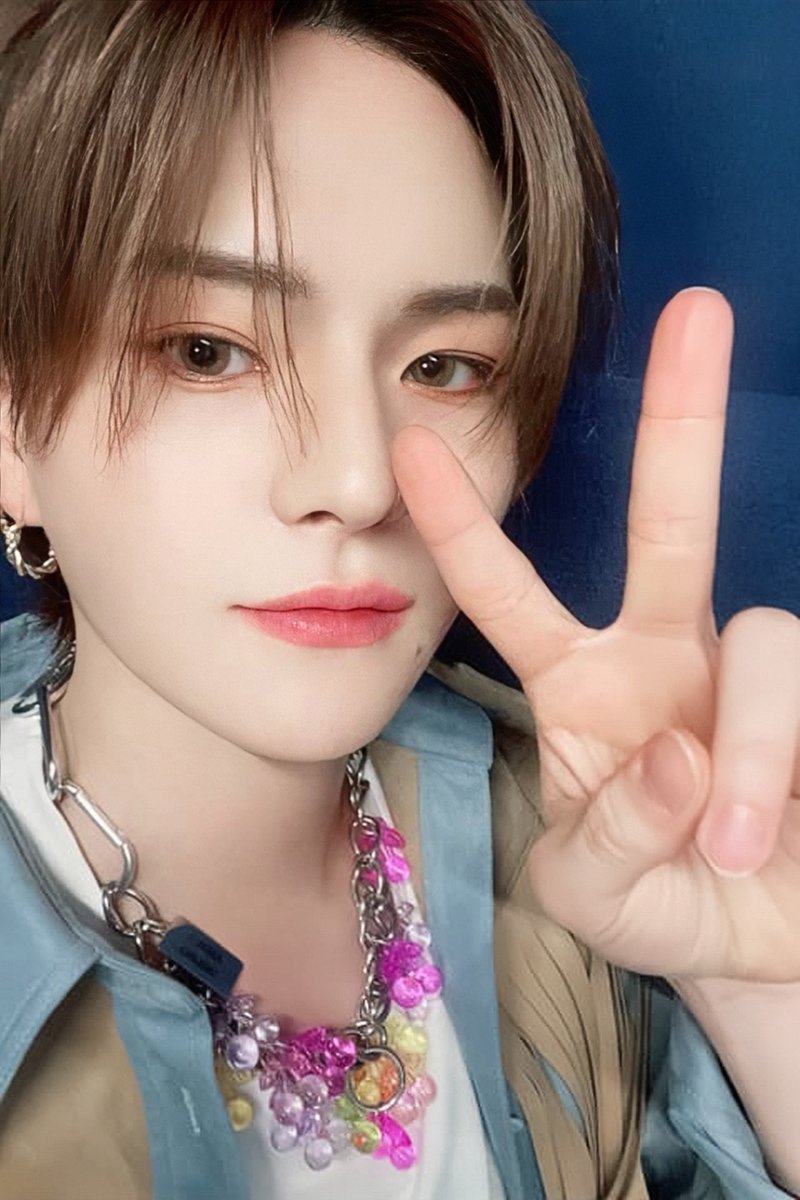 daisy__131's tweet photo. AVA x TREASURE 💎 
#AVAxTREASURE #TREASURE #트레저
@treasuremembers https://t.co/7AFSI35dqy