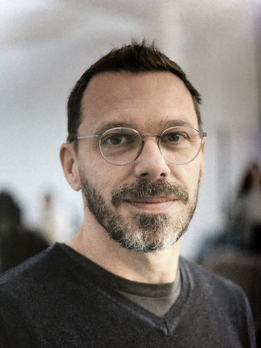 Bruno Lamouroux (@dassoniou) on Twitter photo Il est tout nouveau tout beau : le dernier nº de <a href="/Chut_magazine/">Chut Magazine</a> vient de sortir !
Et il y a du vrai <a href="/fbardeau/">⚡ Frédéric Bardeau 🚀 🔥</a> dedans ! 😉 Il est tout nouveau tout beau : le dernier nº de <a href="/Chut_magazine/">Chut Magazine</a> vient de sortir !
Et il y a du vrai <a href="/fbardeau/">⚡ Frédéric Bardeau 🚀 🔥</a> dedans ! 😉