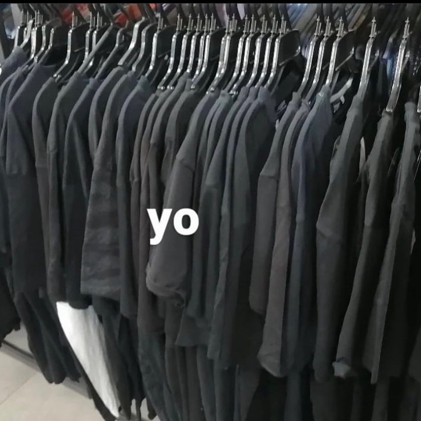la ropa negra es una total adicción