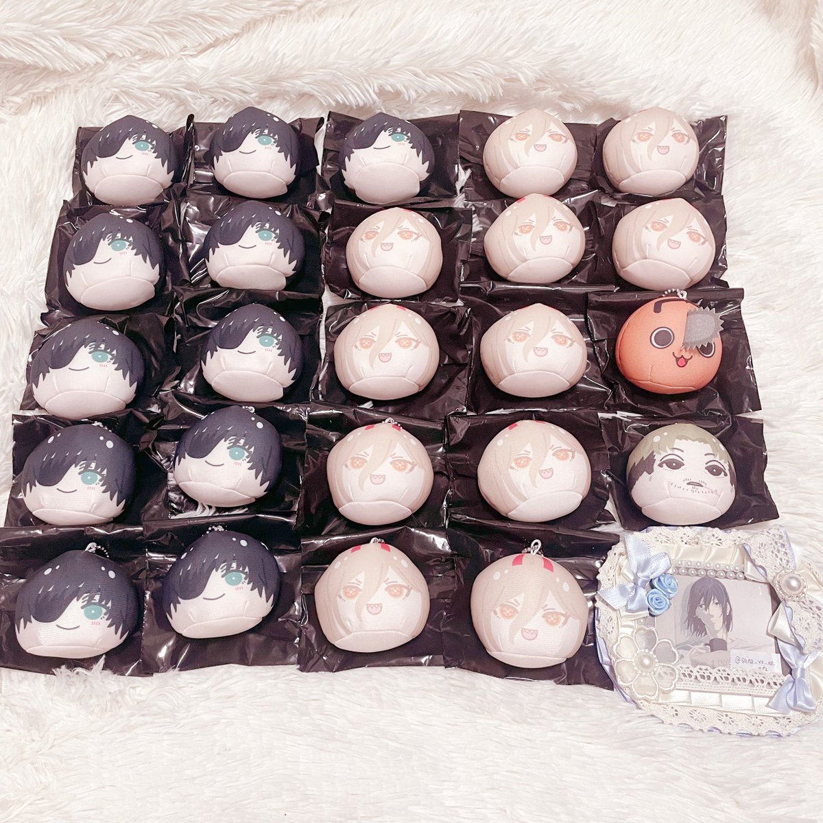 XoHpi07's tweet photo. ꒰ 交換･譲渡 ꒱ チェンソーマン おまんじゅう にぎにぎマスコット

譲┊パワー11 ☆姫野11 ポチタ1 ☆岸辺1

求┊アキ or 定価(+送料)

交換優先。無印譲渡でお求めの方は☆同数お迎えください。
京都河原町手渡し可能、他郵送。
検索からでもお気軽にお声掛けください🍒◎ https://t.co/Jh6h9ywtDe