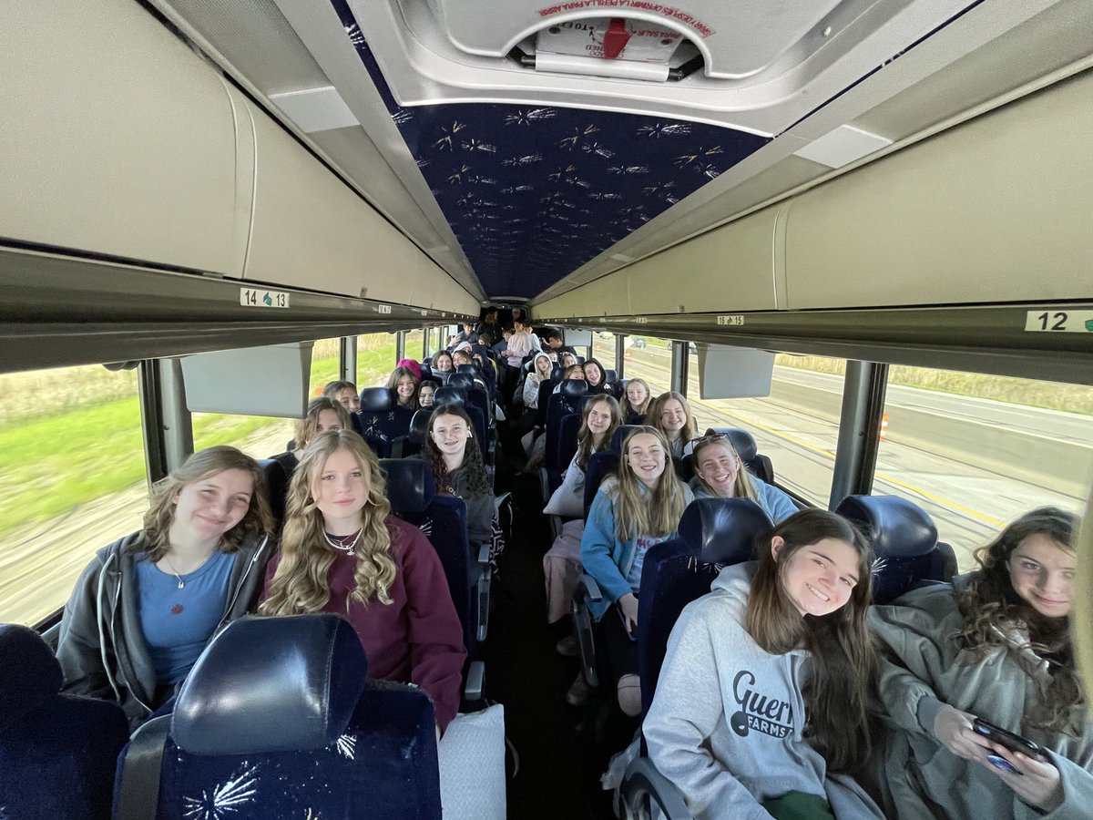 FarneyYa's tweet photo. Somewhere in Ohio, but still smiling! @2023smsdc #Bus1 https://t.co/4Z1oDVg5PT