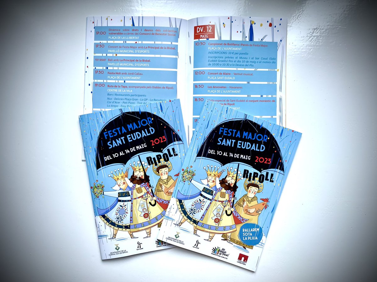 Aj_Ripoll's tweet photo. ℹ️ Si algú no ha rebut el programa de la Festa Major de #Ripoll, el pot passar a recollir a l'Oficina de Turisme. 

📬 Avui encara s'està acabant de repartir per totes les cases. https://t.co/0eYn6ZHPt0