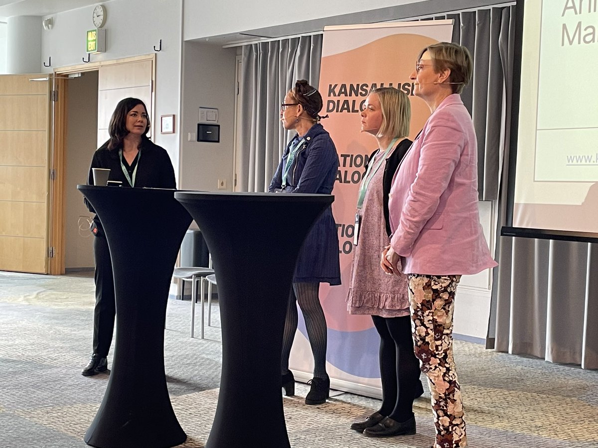 OKM ja SM molemmat ovat kokeneet #KansallisetDialogit hyviksi käynnistää keskustelua heille tärkeistä aiheista @ErataukoSaatio Laura Aarikka fasilitoi keskustelua @Salgado @AnnaRundgren @MaijaLummepuro #ValtioExpo2023