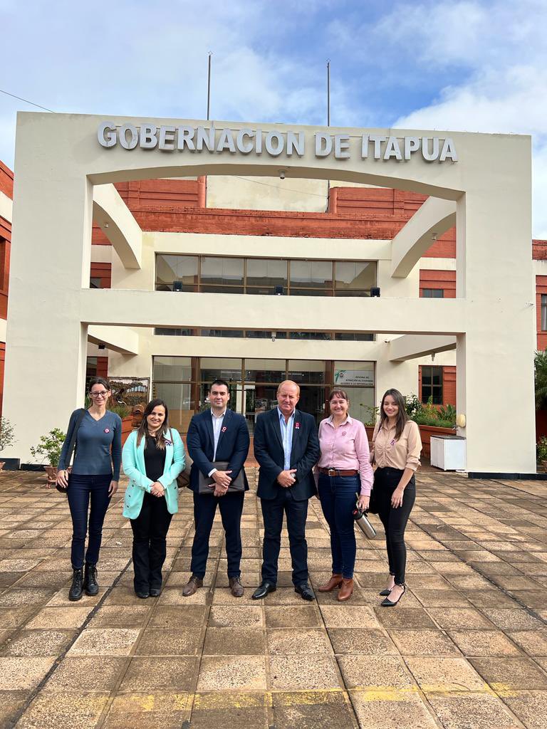 Con la fe puesta en Dios, llegamos hasta la Gobernación de Itapúa para iniciar los trabajos en el marco del periodo de transición, para lo que será el traspaso de mando para el próximo 15 de agosto.