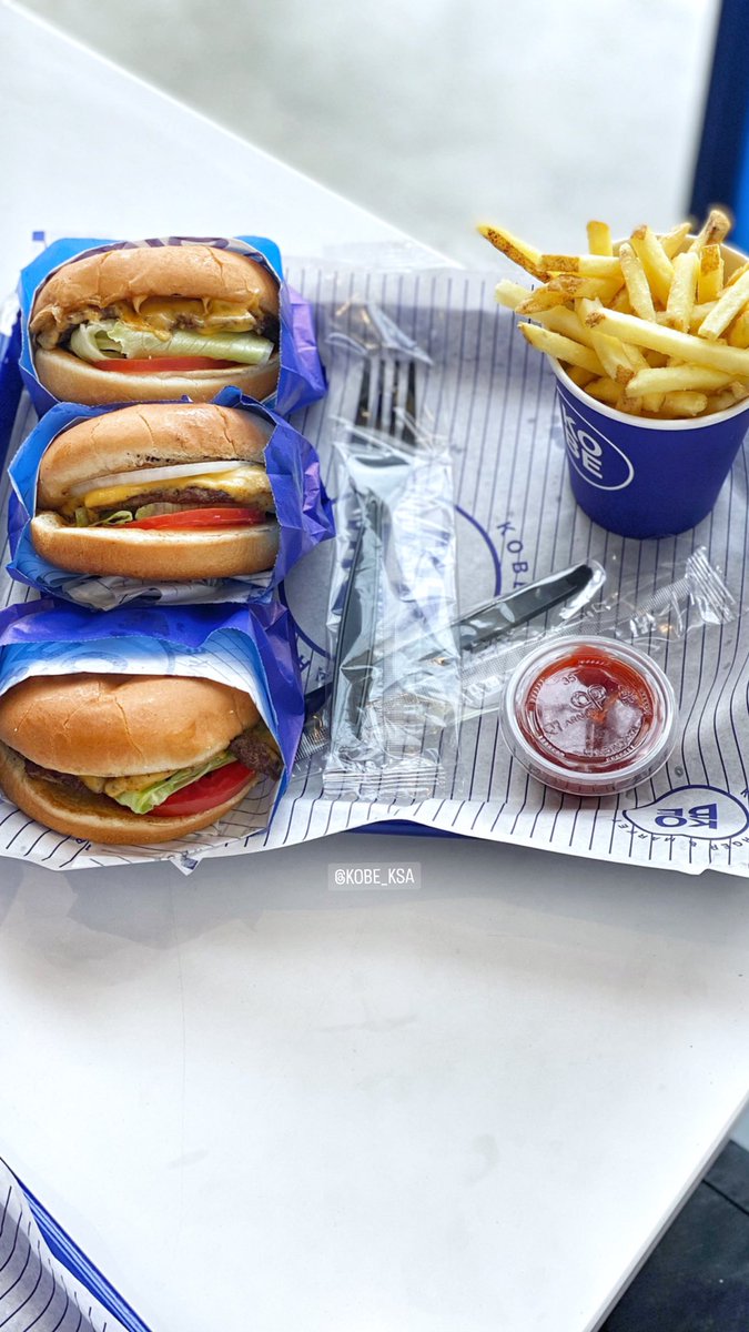 Abodulmajedmd's tweet photo. @kobe_ksa 

كوبي برجر وماركت 🍔🍟

من القصيم الى الرياض 
في الملقا طريق انس بن مالك 

مطاعم الرياض كافيهات الرياض 

كوبي
059 434 3733
https://t.co/zVhDMvuhMz https://t.co/eVLzX1nI9Q