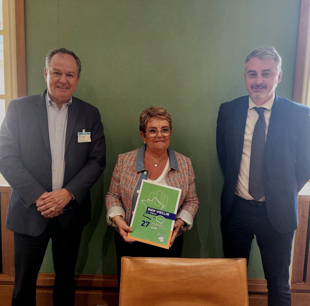 Pour enrichir le débat public sur les politiques publiques de l’Autonomie, l'ADMR a remis à <a href="/MoniqueIborra/">Monique Iborra</a> sa contribution avec 27 grandes propositions imprégnées d’une vision éthique et sociale de l’accompagnement des personnes en perte d’autonomie, à leur #domicile.