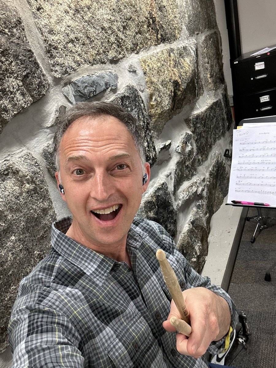 Live at Cafe 939 in Boston tonight (5/9) in a tribute to the great musician Ramón Stagnaro. 7pm. Feat. Paulo Stagnaro, Alain Mallet, Yaure Muniz, Angel Subero, Ernesto Diaz, Claudio Ragazzi and the main man, Oscar Stagnaro.