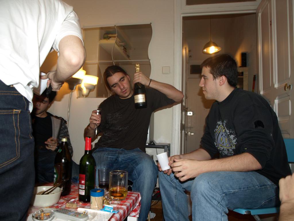 Entre estrecho y alvarado