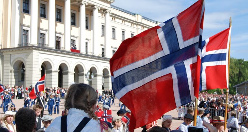 Meirihluti Norðmanna hefur verið andvígur inngöngu í Evrópusambandið samkvæmt niðurstöðum allra skoðanakannana sem birtar hafa verið í Noregi frá því snemma árs 2005 eða samfellt í 18 ár. fullveldi.is/?p=28325