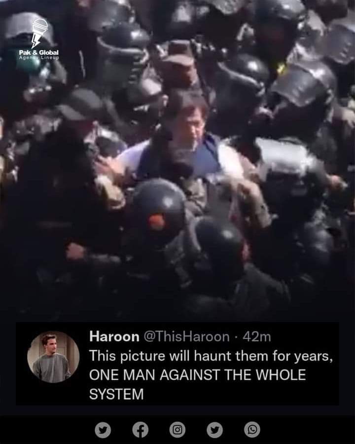 AneeqaTariq7's tweet photo. "One man against the whole system" Stay strong @ImranKhanPTI  #ImranKhanForPakistan #ImranKhanArrest #BehindYouSkipper #viralvideo https://t.co/z0bHcgi05a