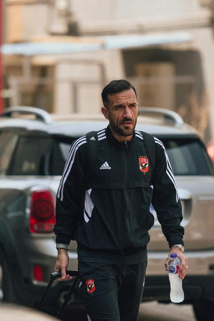 الأهلى يتحرك إلى مطار القاهرة استعدادا للسفر وخوض مباراة الترجى التونسي   🦅✈️