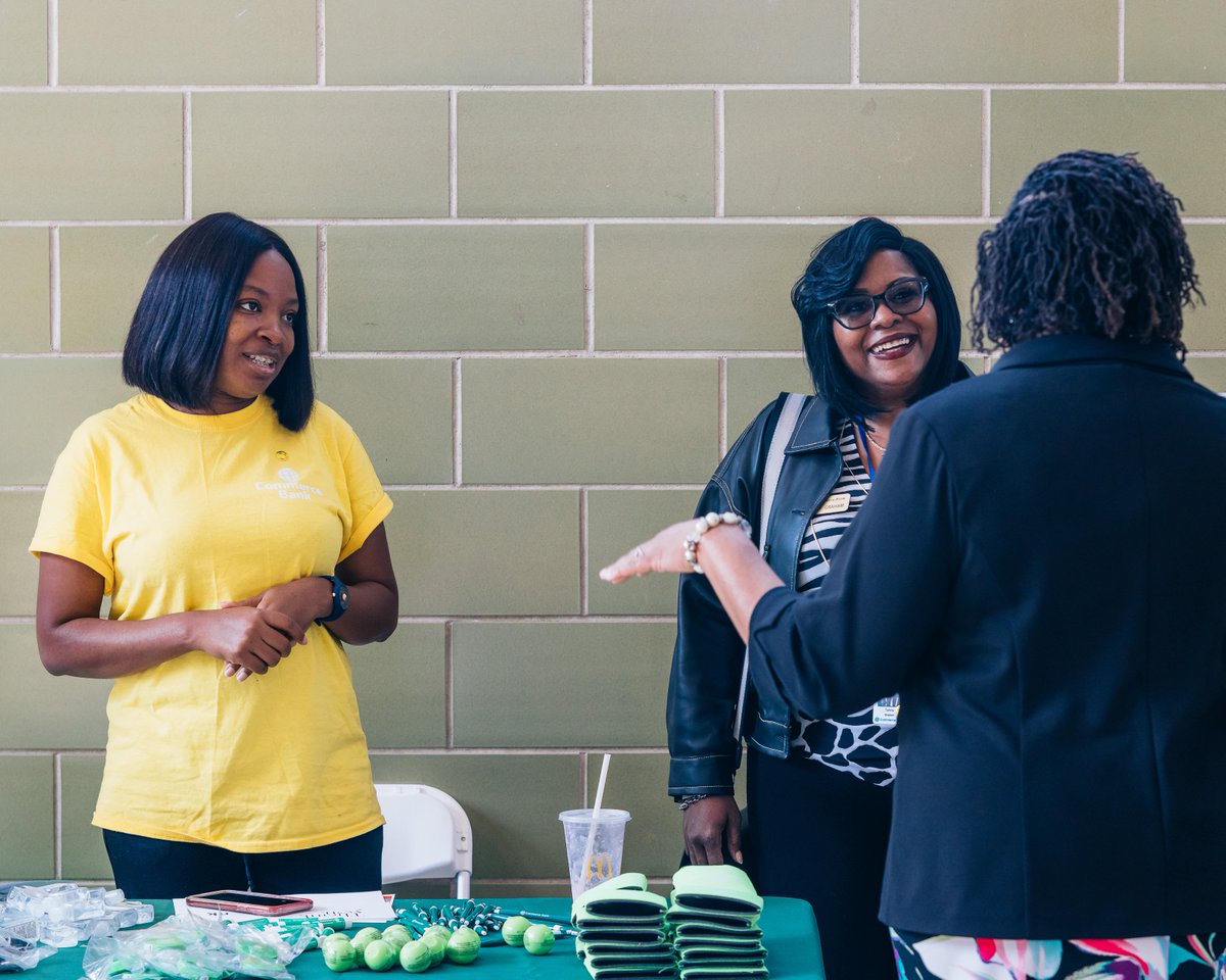 STL.works tweet media