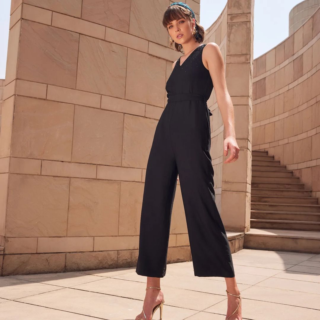 SIDDARTHA TYTLER X FABALLEY | All black everything, but make it 💫 designer 💫 

Shop the new designer collection at faballey.com ❤️ 
.
.
#FabAlley #AlleyGals #FabFitsAll #DesignerCollection #NewLaunch #ResortWear