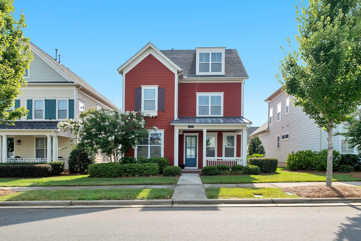 RealDailyInfo's tweet photo. 5 Ways Pros Negotiate When Buying a Home - https://t.co/tKJbCqqRyJ https://t.co/Ks7ejcFW8I