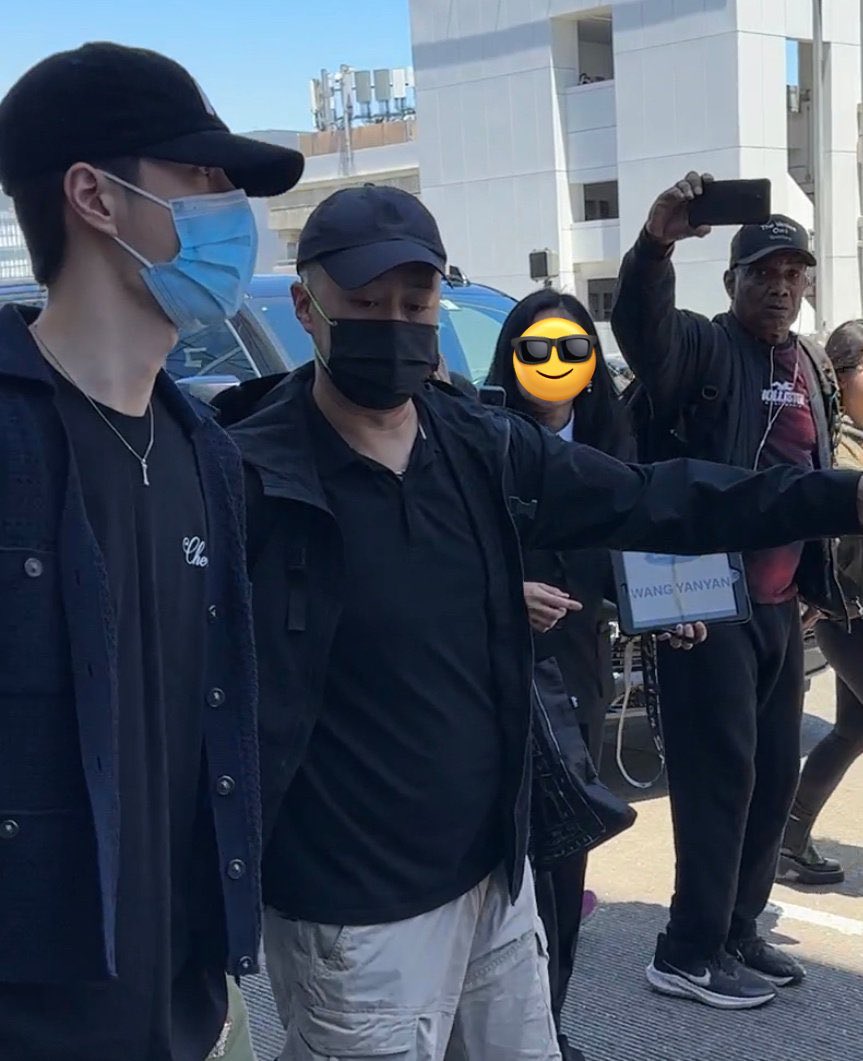 wangxiaocctv's tweet photo. 빛��는 🦴 https://t.co/6tRYuxsw48