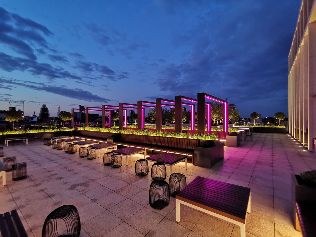 Central Square is delighted to announce that we have won the Green Apple Beautiful Building Award.

#greenapple #greenapplebeautifulbuildingaward #centralsquareleeds #cbre #mandg #architecture