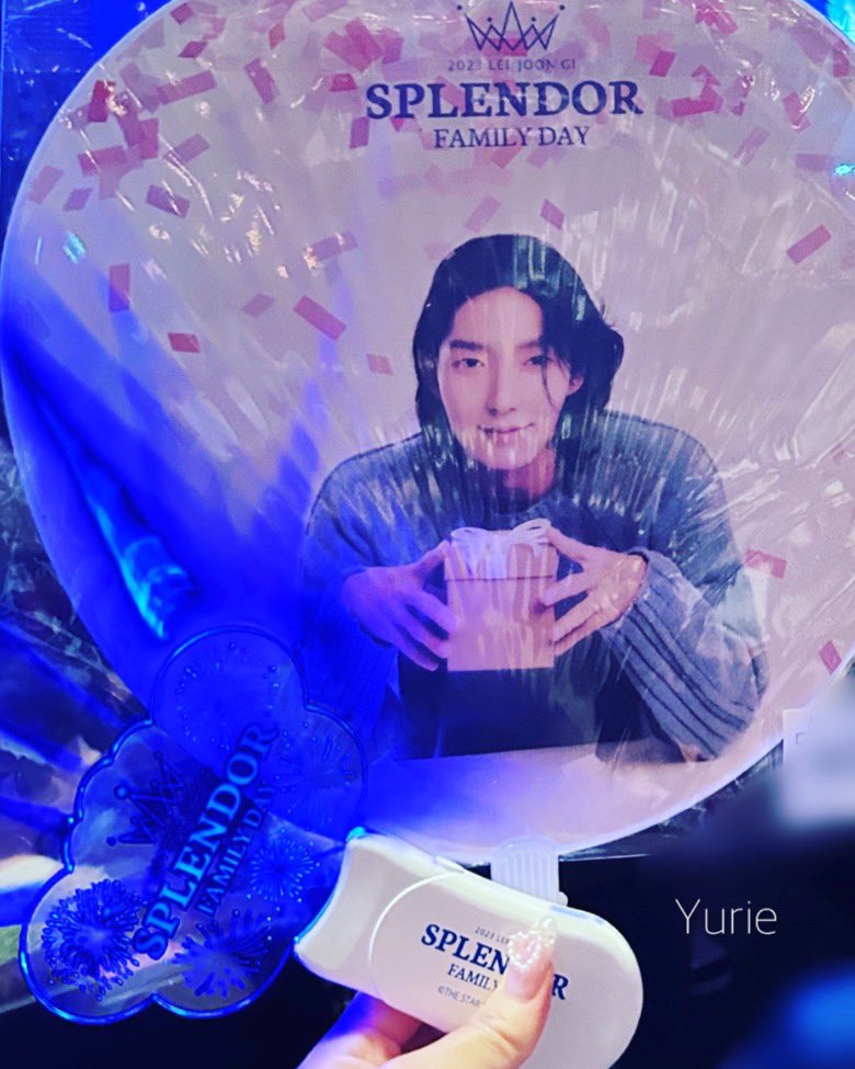 J_yu_G's tweet photo. 4年ぶり2023 
LEE JOON GI SPLENDOR Family Day：僕たちの花火

久しぶりでとても楽しかったです。
撮影で大変なスケジュールだったのに日本に来てくれて本当にありがとう。
ロングヘアスタイル
素敵過ぎる
#イジュンギ
#イジュンギファンミ
#이준기 https://t.co/xN1VhDMGlm