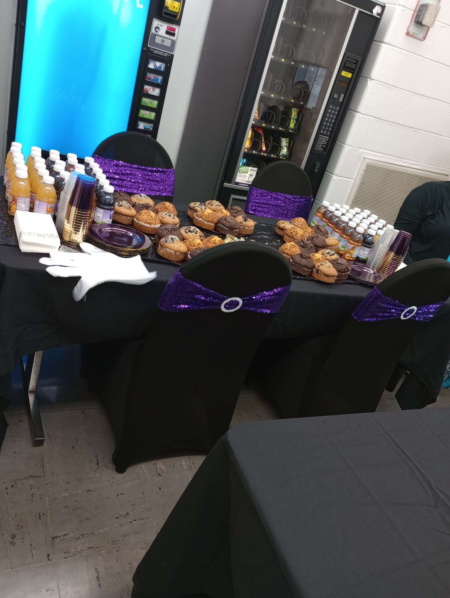 Day One - Celebrating our amazing teachers and staff! Thank you for your ❤️ and dedication! Go Knights! #TheBestAreWithCPS #TeacherAppreciationWeek