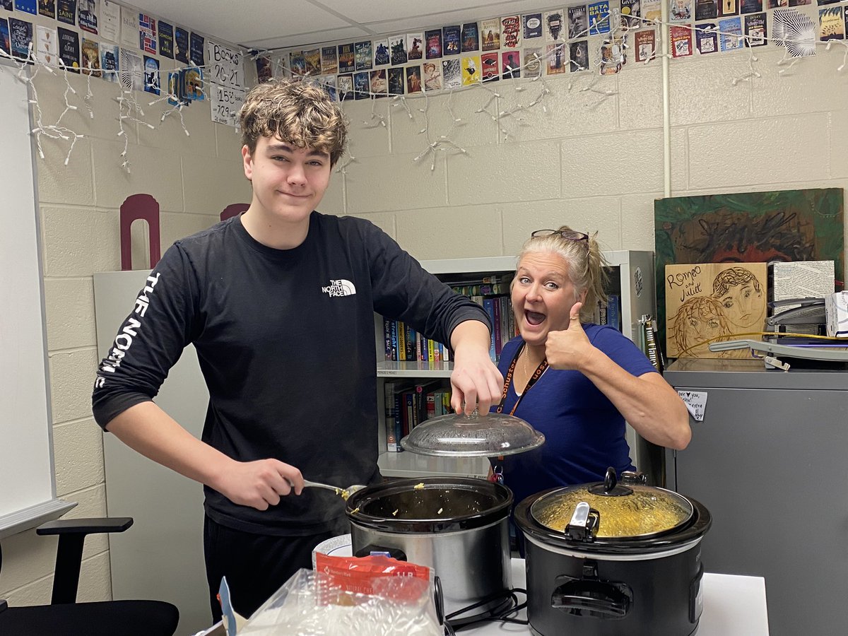 penjournalism's tweet photo. AP breakfast (pancakes and egg casserole) provided by teacher Cathy Schuster.  Mr. Lunn brought the plates and OJ. Forest Hills is fortunate to have these 2 Anderson teachers. https://t.co/B2s4DWyOhq