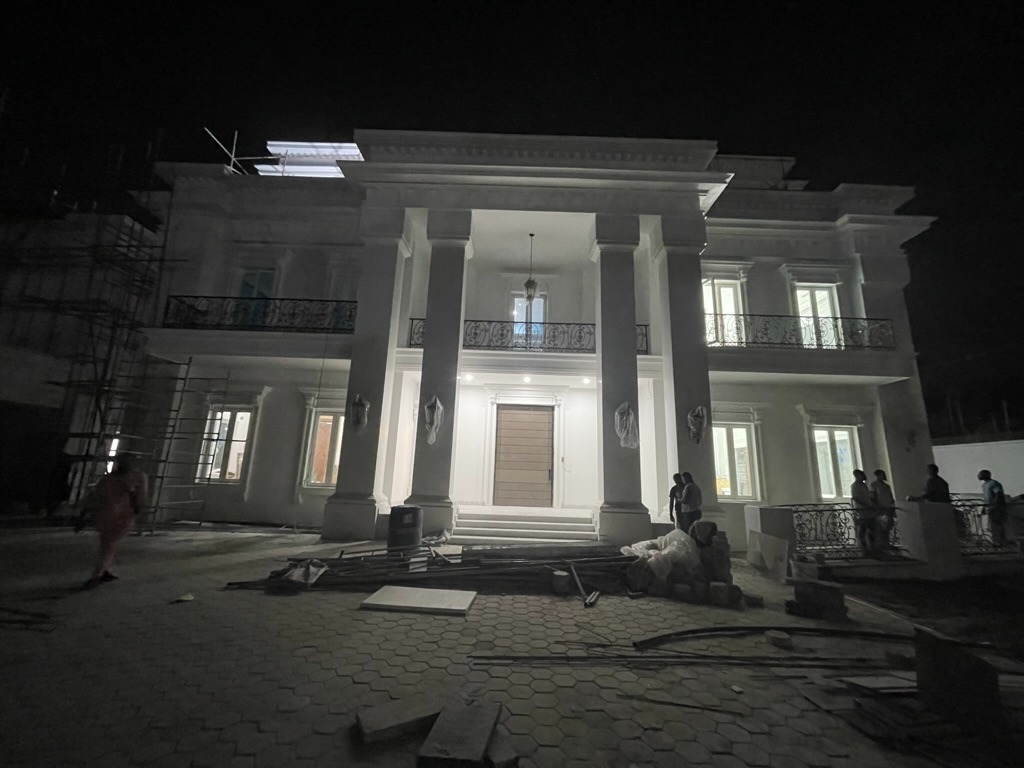 OysterCore's tweet photo. Our secret to building amazing structures? A lot of sweat, a little bit of coffee, and a ton of teamwork! ☕️💪🏼👷‍♂️👷‍♀️ 
#ConstructionLife #teamworkmakesthedreamwork #oystercore #ikoyi #ikoyihomes #projectmanagers #ProjectManagement #ProjectMonito #ConstructionProjects #luxuryhomes https://t.co/rO0275OR5Y