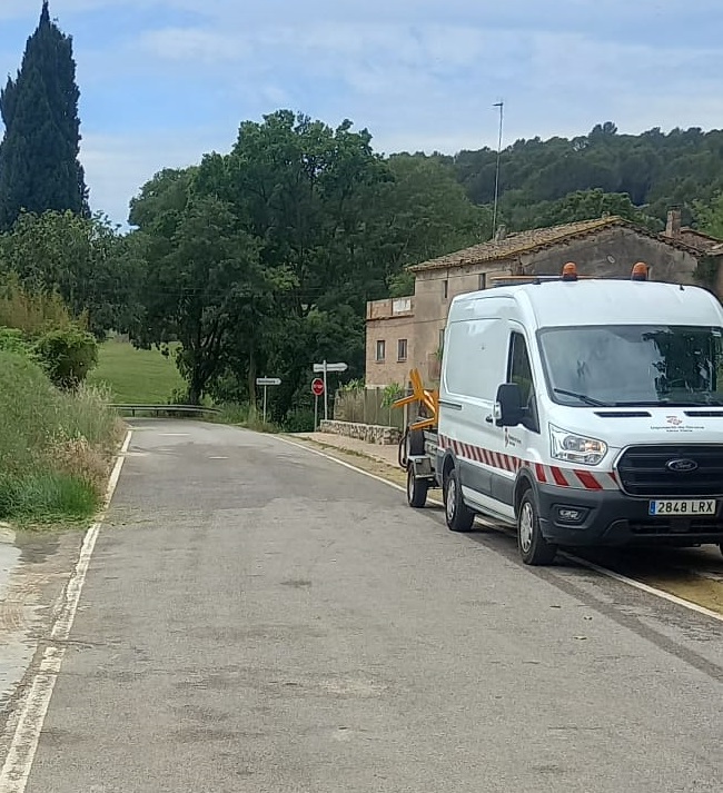 DiputacioGirona's tweet photo. ✅Ja està oberta al trànsit la carretera GIV-5132, de #Banyoles a #Galliners. Els operaris de la #XarxaViàriaDdGi han retirat la màquina avariada que n'obstaculitzava la circulació. https://t.co/bAoQdTgZqR