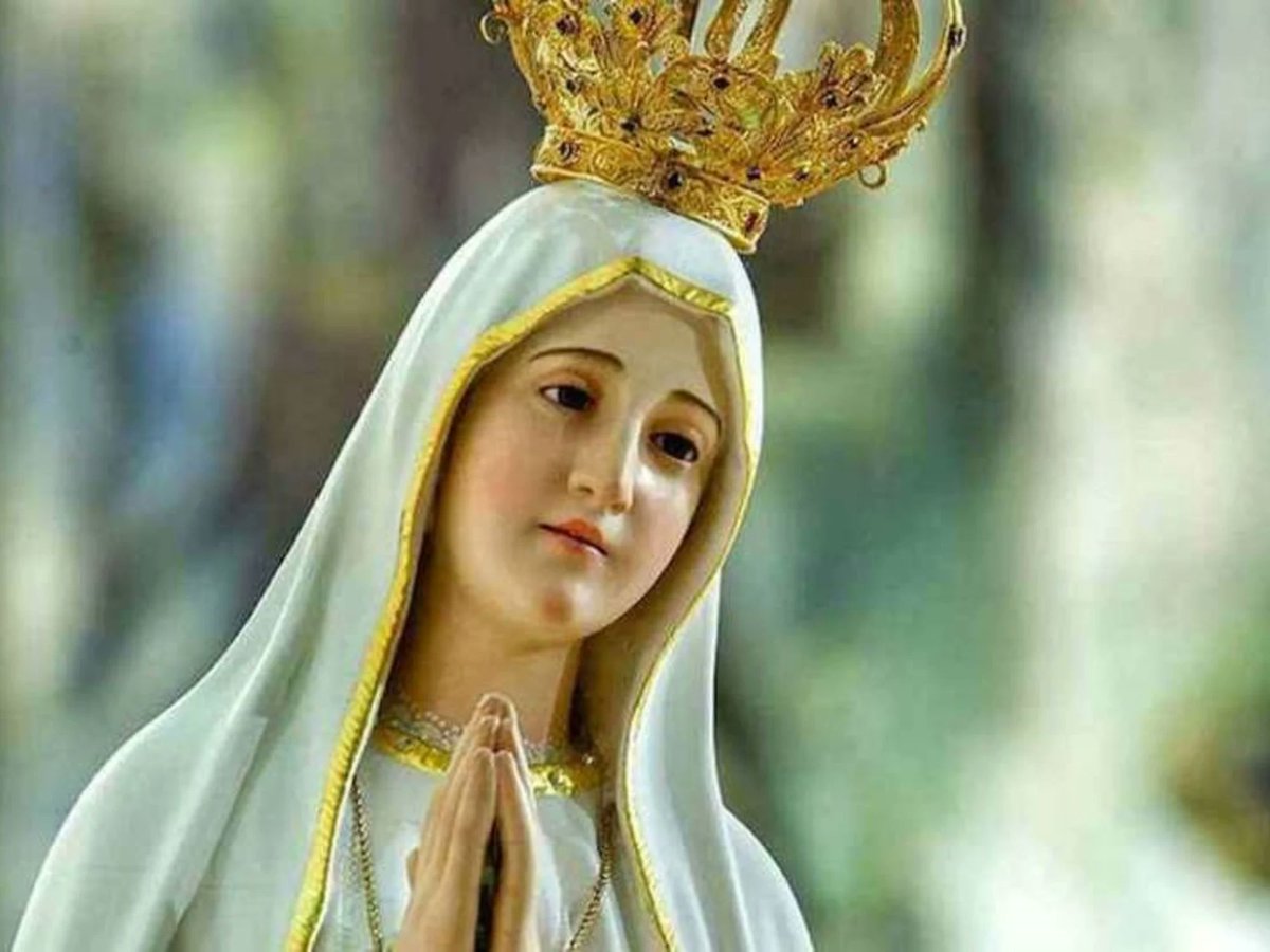 Seguimos inmersos en la #novena a la #VirgenDeFátima, a la que pedimos por los frutos de esta #Mariathon. 
radiomaria.es/podcast/novena…