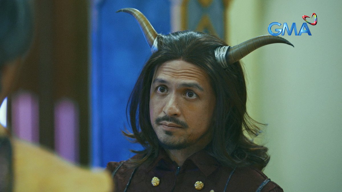 VoltesVLegacy's tweet photo. OMG! Si Baron Hrothgar na nga ang susunod na mamumuno sa imperyo ng Boazan!!!! #VoltesVLegacy #V5LegacyTheOrigin https://t.co/8vLkKblaIA