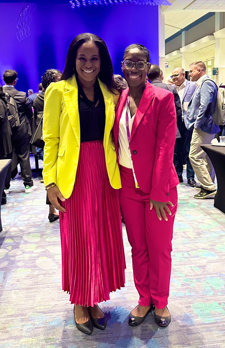 Just a splash of color at the #DDW2023 diversity reception 😉
#DDW2023 @DDWMeeting @AmerGastroAssn @AdjoaGIMD #AGAGastroSquad