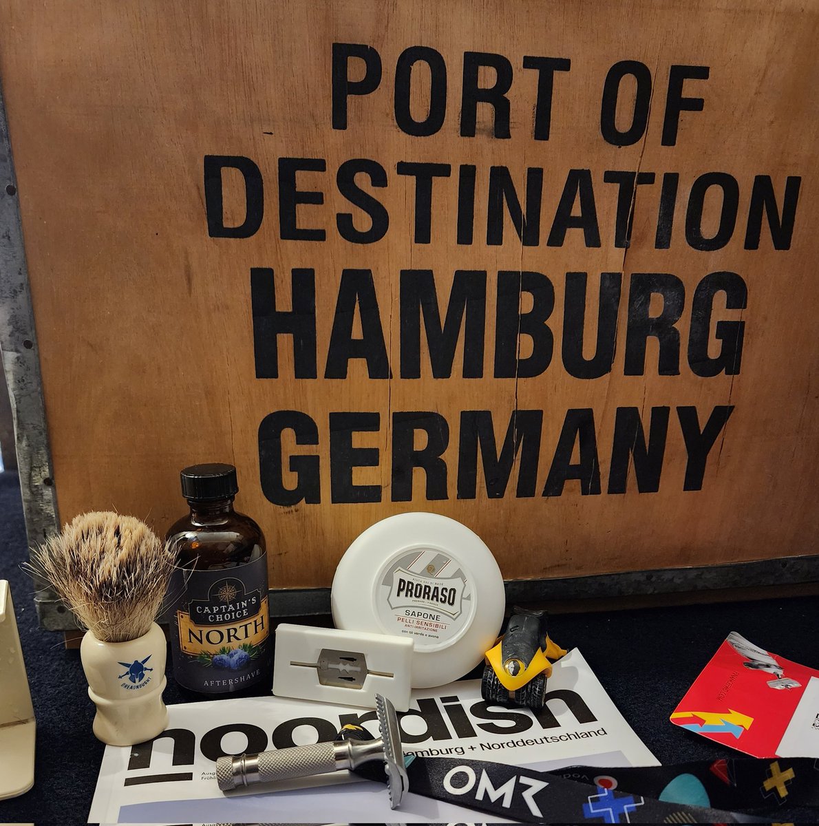 Today's getting ready for #omr #shaveoftheday

#sotd #omr23