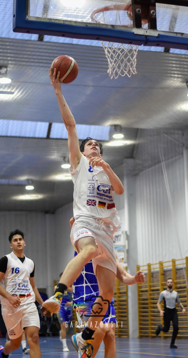 Casvi's tweet photo. ☑️RESULTADOS #clubbaloncestocasvi 
👍Primer paso del 1ª Autonómica para su pase a la Final Four. Victoria (74-62) en un vibrante partido con un polideportivo lleno. El siguiente encuentro será el día 14, en casa del @cbalcorcon
#casvivilla #baloncesto #cantera #ColegioIB https://t.co/lyMJNTEQY0