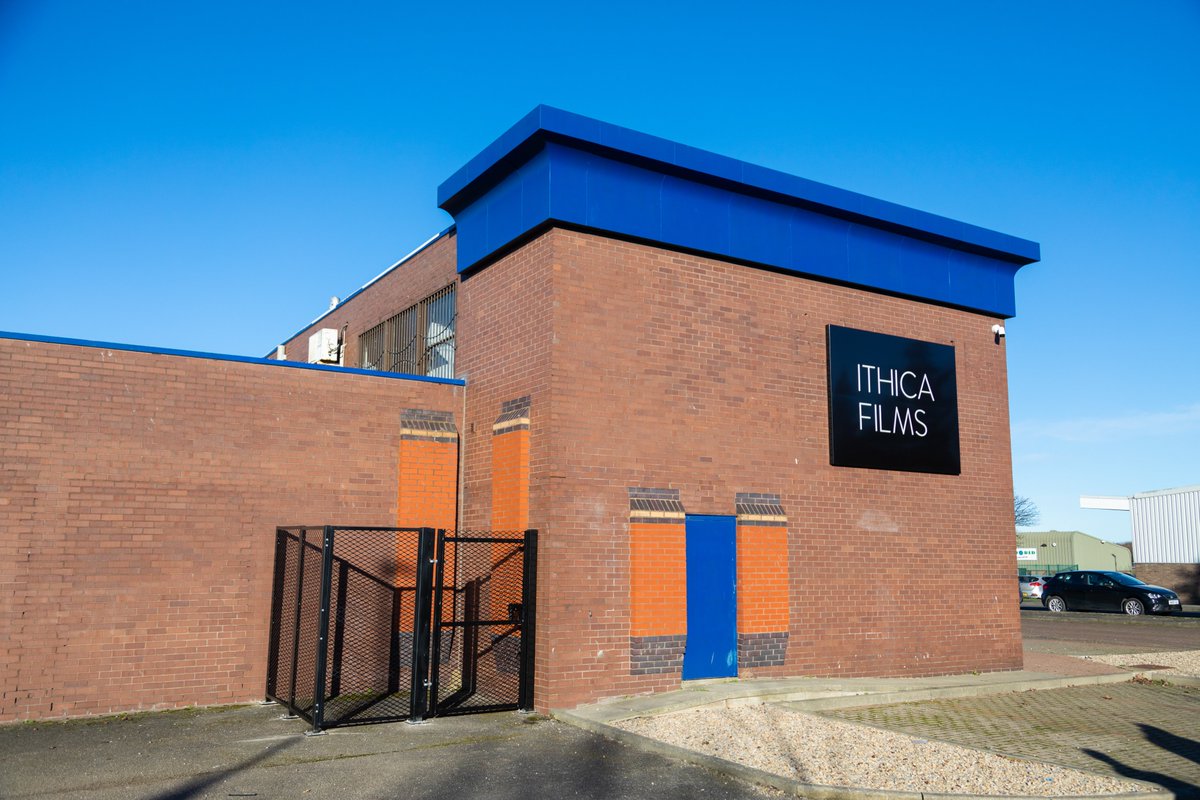 Helping our friends at <a href="/ithicafilms/">Ithica</a>  to secure their business waste!

Our metal mesh cages are ideal for bin storage and are adaptable to site requirements. They’re quick to install too.

Thanks to Michael Wilkinson Photography for the images!

#ukmfg

expandedmetalcompany.com/products/binst…