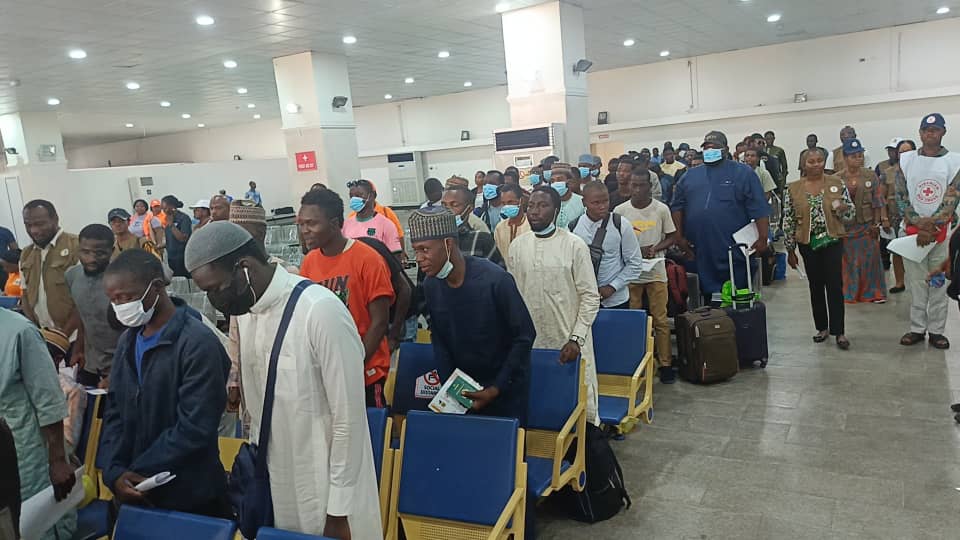 Big congrats to the eight batch of evacuees after landing in Nnamdi Azikiwe international airport Abuja from Sudan. #SudanEvacuation