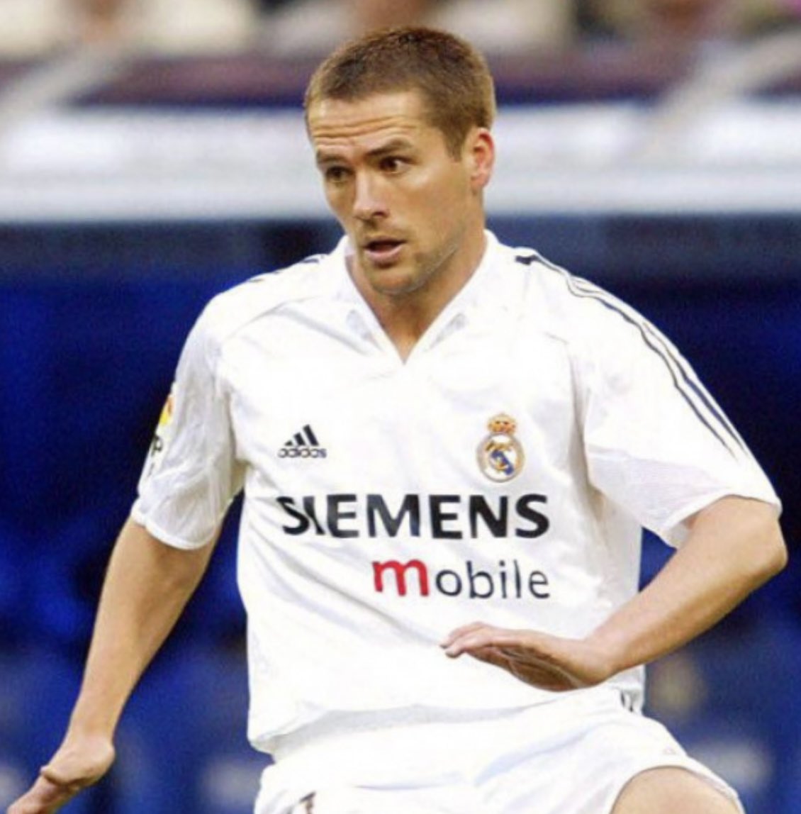 FredrikssonM's tweet photo. @GustenDahlin Michael Owen i Real Madrid säsongen 04/05. Noll titlar med Real, medan hans Liverpool vann CL det året. 😂🙈 https://t.co/W0y7tJ6Tho