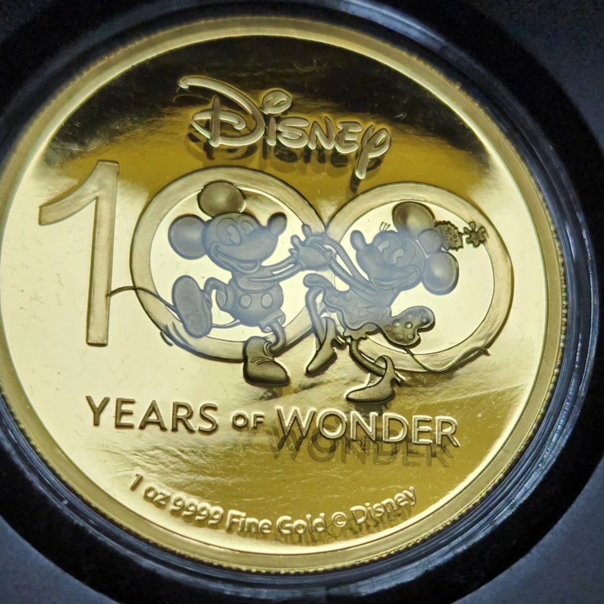 shyted88's tweet photo. 2023 Niue 1oz Gold Disney 100Years - Mickey & Minnie
#100yearsofwonder #disney100 #disneyworld #disneycoin #mickeymouse #minniemouse https://t.co/Z0N9bgYhpJ