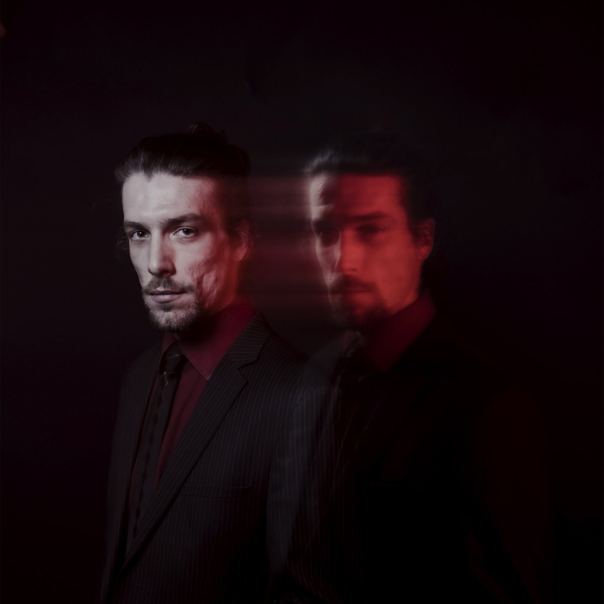 HominisCanidaee's tweet photo. O Trevos Davies (aqui é @trevormusic) é um cantor, compositor e multi-instrumentista canadense de Vancouver.

Seu single mais recente "Microdose", é uma canção suave, que ele chama de indie jazz. É uma canção pop bem produzida, com ótimos momentos.

Ouçai: https://t.co/tcsZB6l4tS https://t.co/RPt9S0FmM3