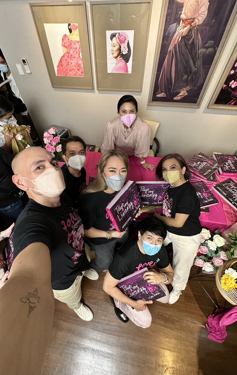 ojmariano's tweet image. Isang tawag mo lang, Atty. Leni Robredo… agad agad kaming nandyan sa tabi mo 💕

#TayoAngLiwanag 
#AttyLeniRobredo