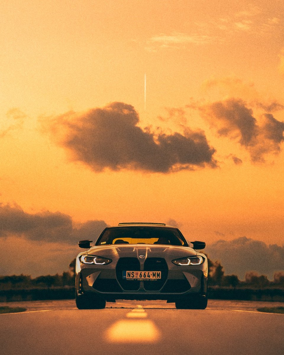 The thrill of driving, ready to pounce. 
📸(IG): thespeedlife_ 

The BMW M3 Competition Sedan. 
#THEM3 

The #BMW M3 Competition Sedan:
Fuel consumption/100km, CO2 emission/km comb.: 9.8 l, 224–223 g. According to WLTP, b.mw/Further_Info.