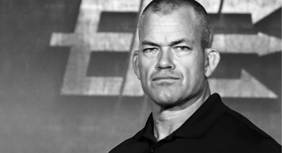 The most disciplined man alive:

Jocko Willink

I've listened to 1,000+ hours of his podcasts, read his books and spoken with him.

Here are 12 principles you can apply to become unbeatable: